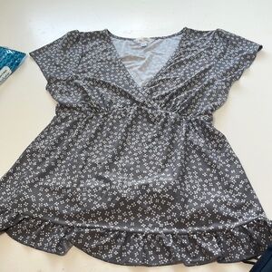 Marilyn Monroe XL Grey White Short Sleeve V Neck Patterned Blouse